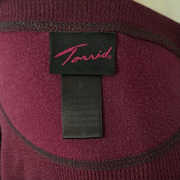 Torrid Burgundy Thermal Long Sleeve Top Screen Print Wide Neck Sz 2X - Picture 5 of 6